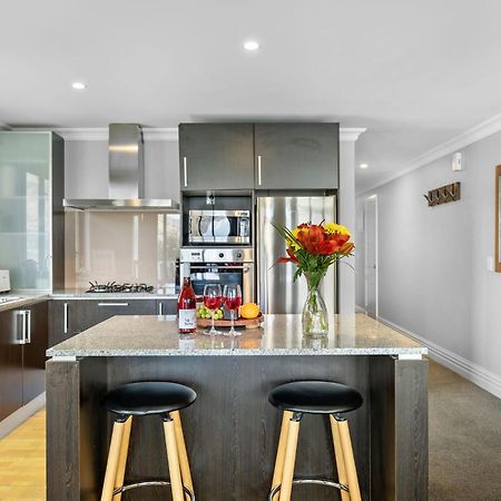 Lakefront Luxury 912 The Beacon 3 Bedroom كوينستاون المظهر الخارجي الصورة